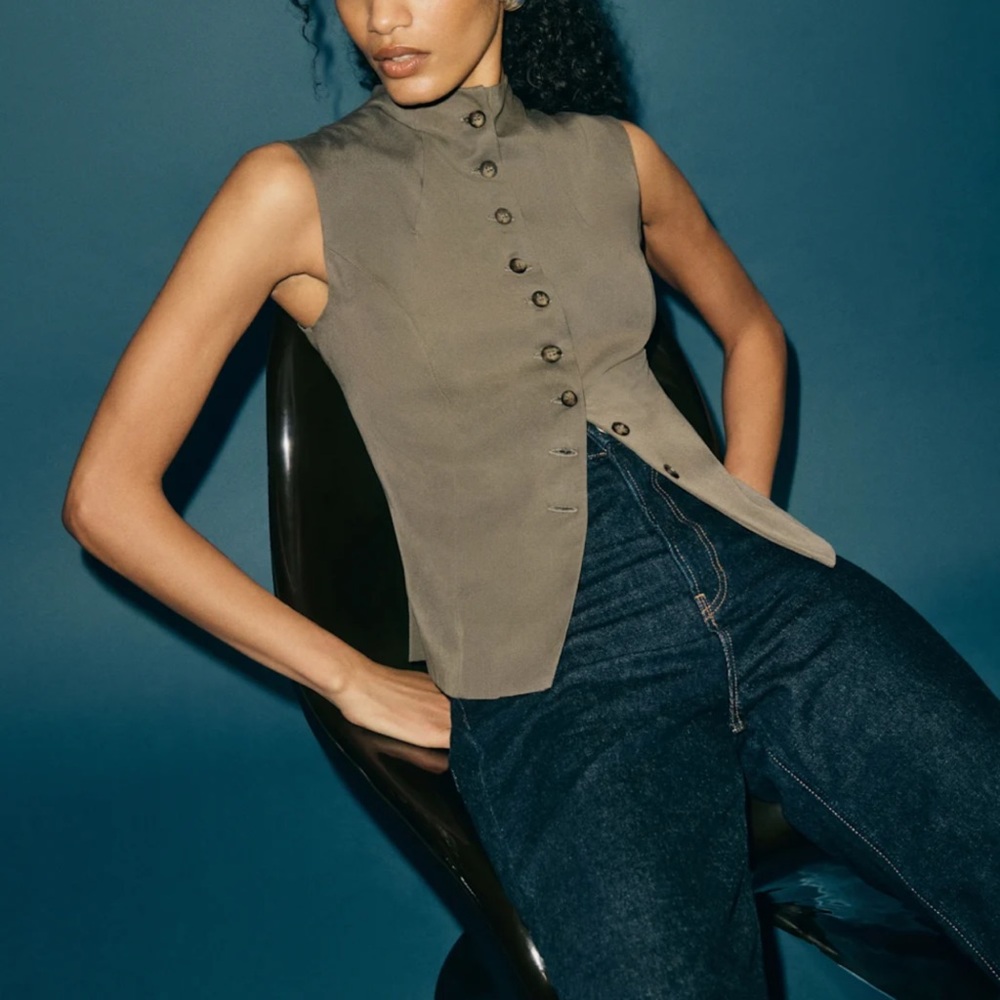 Reformation Lottie Vest Poppyseed